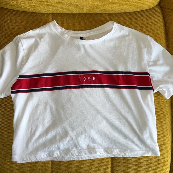 Crop top - Picture 1 of 1